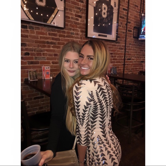 Meet your Posher, Kyra - Picture 5 of 6